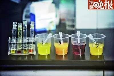 市场彩神vll上卖的100%鲜榨果汁可能不含果汁！记者随机购买13份送去检测结果……(图5)