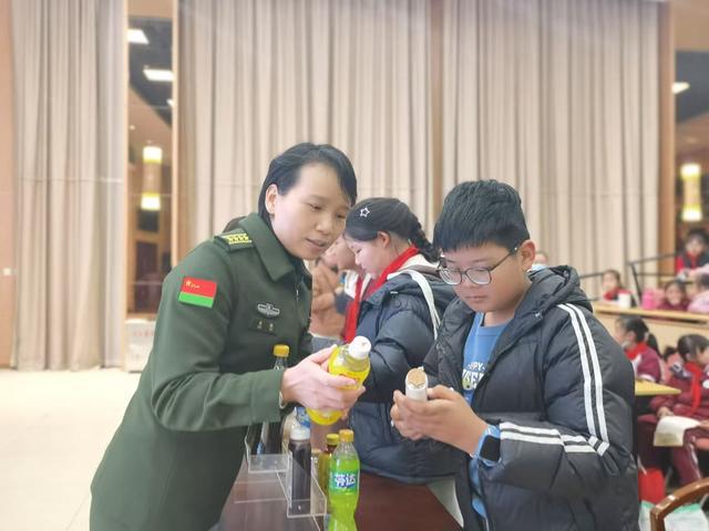 彩神vll郑州市中原区一五三小学：拒绝含糖饮料守护健康生活(图2)