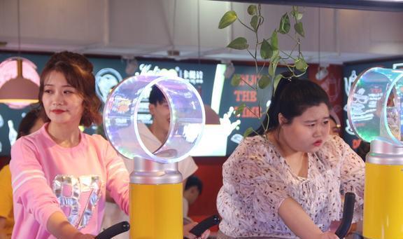 彩神vll这家店的冰淇淋火了日销3000份生意非常火爆(图4)