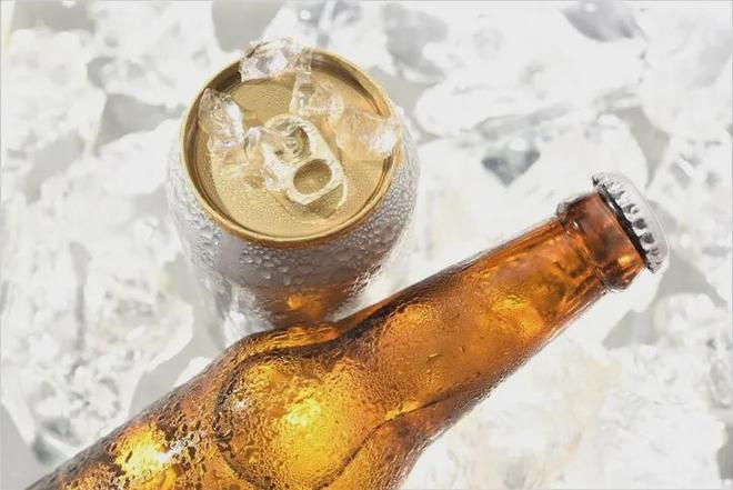 消费者对低、无酒精饮品兴彩神vll趣的增加推动了市场增长(图2)