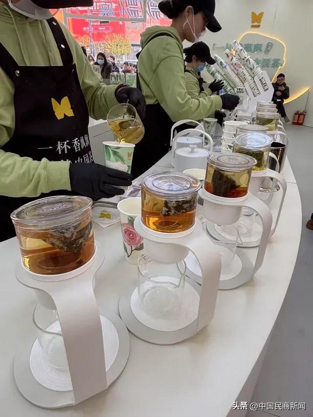 彩神vll香飘飘奶茶祖师爷年底大翻红靠得居然是健康新品…(图6)