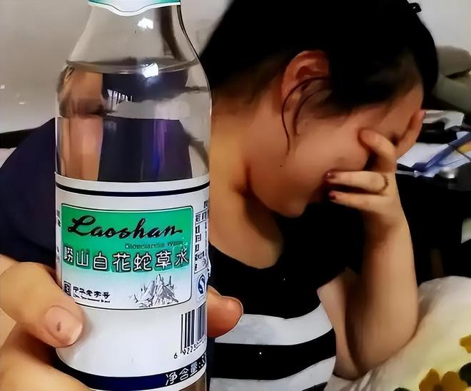 一年狂揽56彩神vll亿！中国“最难喝的饮料”如今被中年男人买上了热搜(图1)