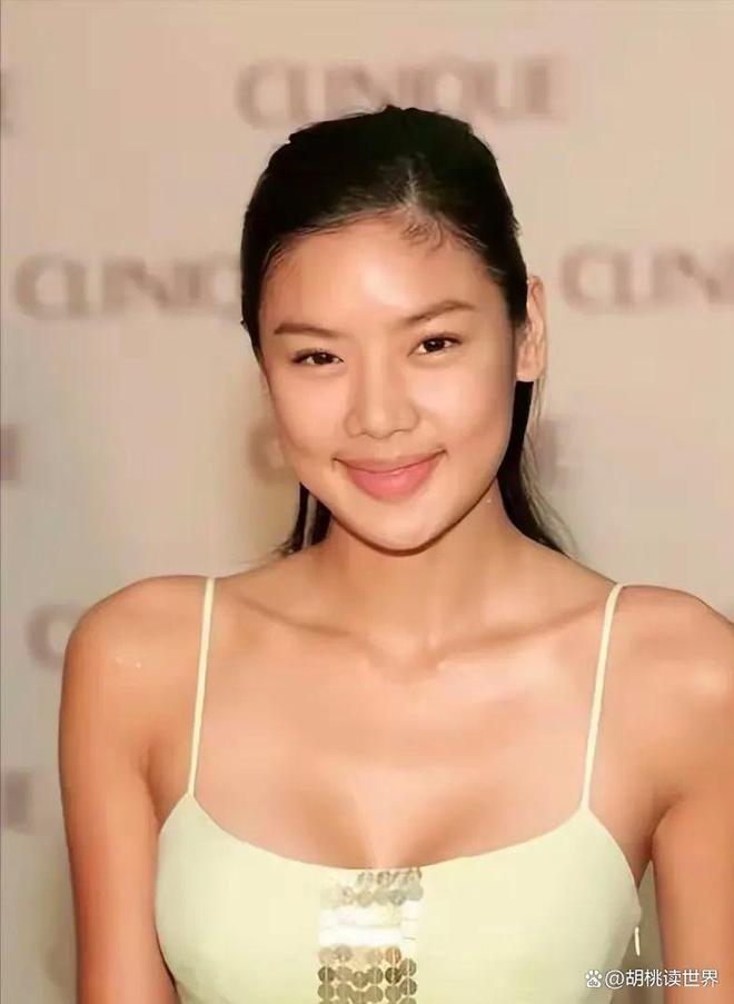 砸碎了7亿豪门婚约抛弃黎天王嫁破产老头的她后悔了吗？彩神vll(图11)