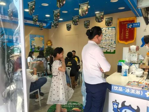 县城饮品店老板：一年只忙三个月收入撑彩神vll起一整年(图8)