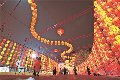 灯火里的“贵阳彩神vll梦”(图2)