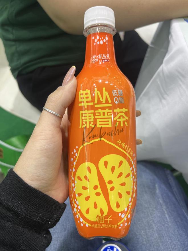 彩神vll时尚果真是个圈？爸妈“玩剩下”的康普茶开始征服年轻人(图2)