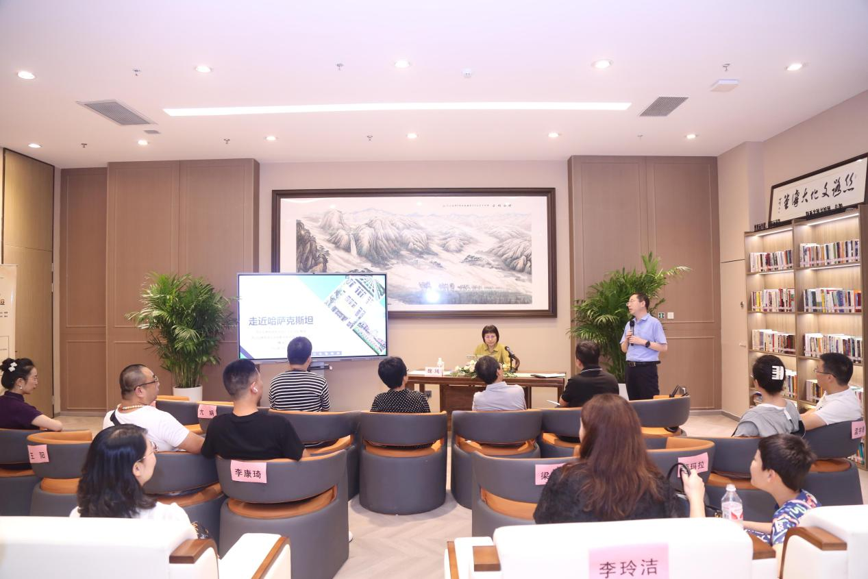 彩神vll中亚公园“游”持续火热(图2)