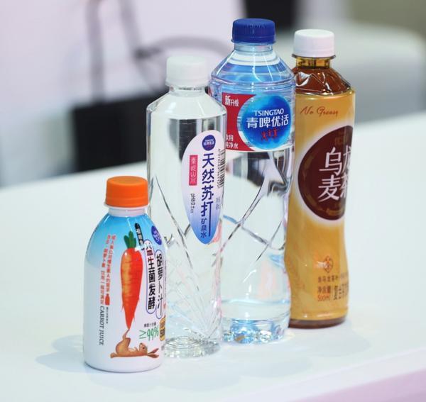 青岛啤酒健康饮品携手春秋航空 彩绘飞机彩神vll首航仪式暨战略合作签约礼圆满举行(图4)
