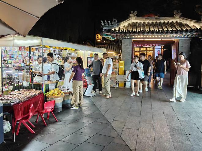 夏日消费热力十足｜烟火气邂逅夜活力 京城夏夜经济多元绽放彩神vll(图11)