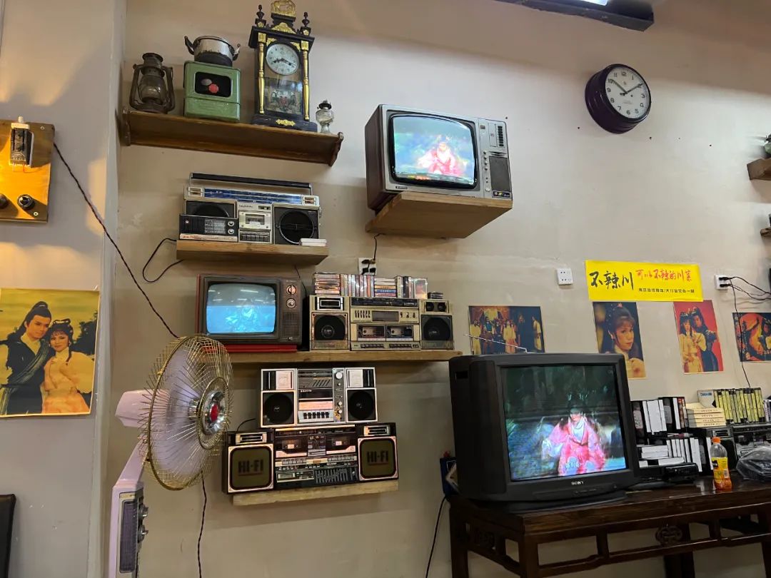 爆改成功！荒废5年后南京主城地彩神vll标商场重获新生！(图11)
