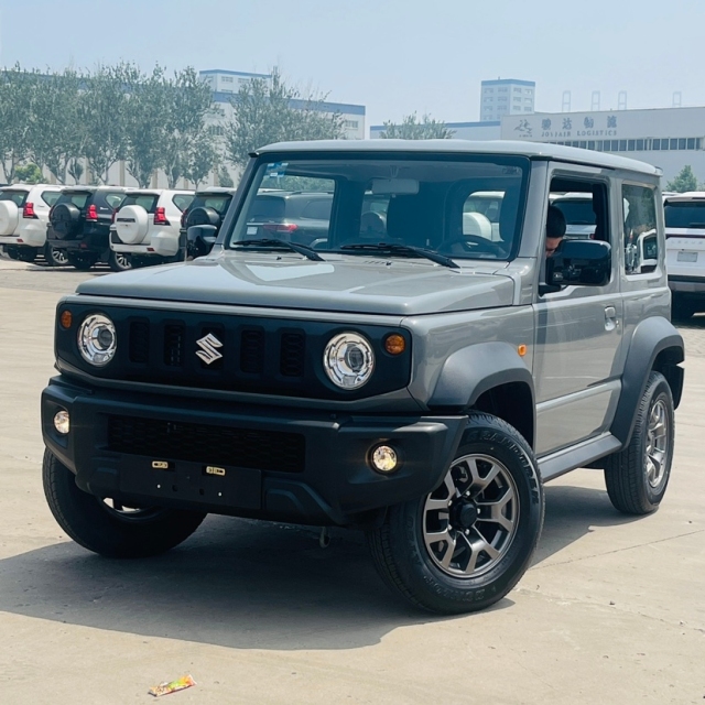 彩神vll2025款铃木吉姆尼自动三门顶配强悍而精致的纯硬派越野小SUV(图1)