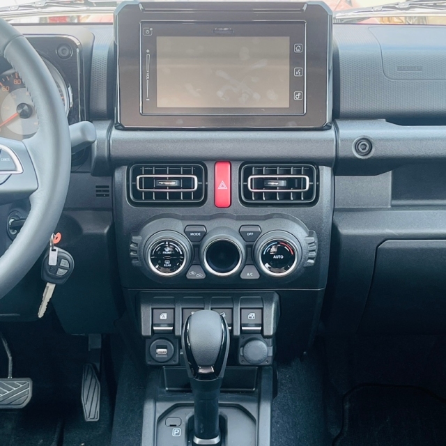 彩神vll2025款铃木吉姆尼自动三门顶配强悍而精致的纯硬派越野小SUV(图7)