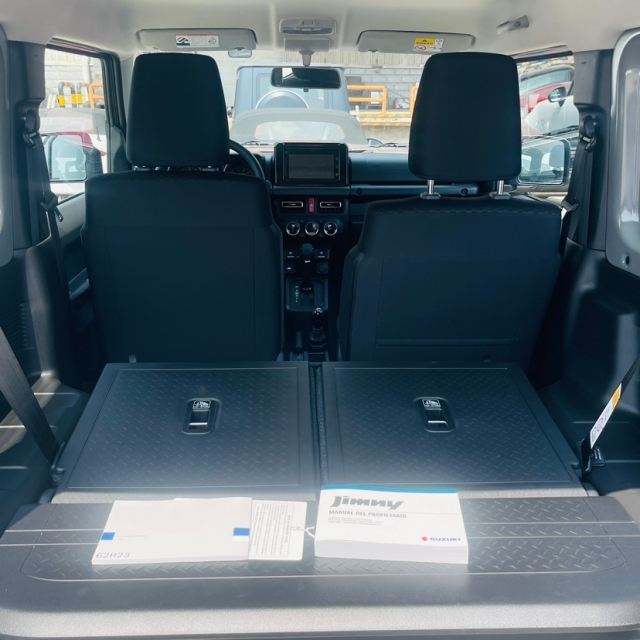 彩神vll2025款铃木吉姆尼自动三门顶配强悍而精致的纯硬派越野小SUV(图8)